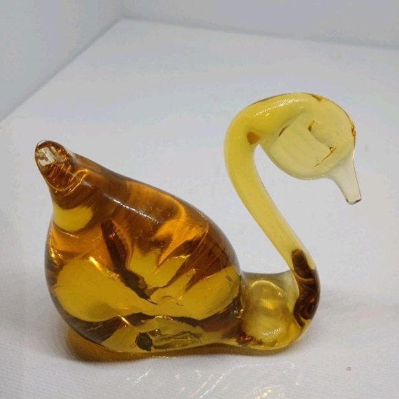 VTG VIKING 1972 Amber Blown Art Glass Fig. Epic Line SWANTones Of Gold 2.75"x 3" - Picture 2 of 8